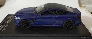 модель: BMW M8 Gran Coupé 1:32. model avtomobil maketi - Miqyas: təxmini — 2