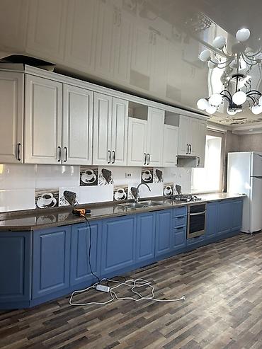 silver kitchen: Кухонный гарнитур «лайн» в классическом стиле, двухцветный - — 2