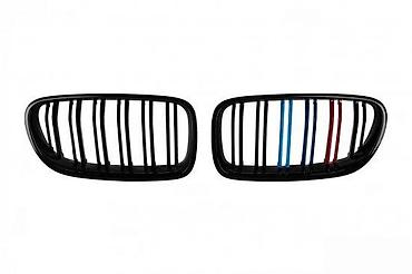 bmw e28 prodaja: M LOOK GRILOVI MASKE BUBREZI SA M BOJAMA BMW 5 F10 F11 | ///M M M - — 2