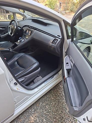 би лед установка: Toyota Prius: 2010 г., 1.8 л, Вариатор, Гибрид, Лифтбек — 9