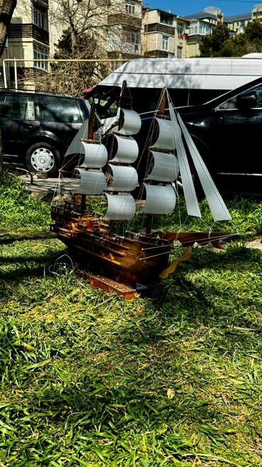 ваза стеклянная прозрачная высокая без узора: Gəmi madelləri. hazır əldə var. ölçüləri 80sm dən 2m kimi madellərimiz at lalafo.az ваза стеклянная прозрачная высокая без узора: Gəmi madelləri. hazır əldə var. ölçüləri 80sm dən 2m kimi madellərimiz