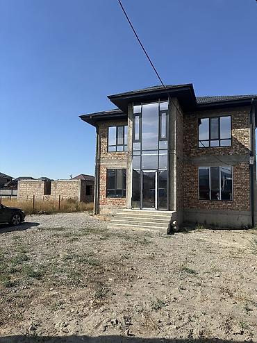 Продажа коттеджей и домов: 🔥Продается Дом 🔥 🏡Район: Оскон Ордо ✅Участок: 4соток 📍Площадь: 255 — 2