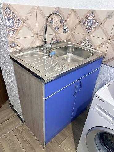 Продаю тумбу три штуки разных цветов Кухонная тумба с мойкой и