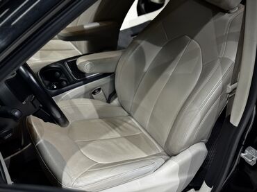 Chrysler: Chrysler Pacifica: 2021 г., 3.6 л, Автомат, Гибрид, Минивэн — 17