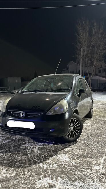 паста б 3: Honda Fit: 2001 г., 1.3 л, Автомат, Бензин