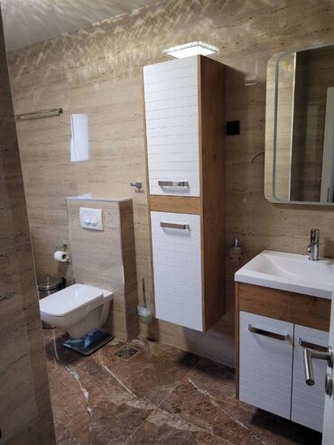 Kuće na prodaju: 150 kv. m, 5 soba — 7