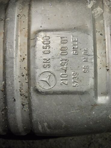 pikap yuk maşını: Mercedes-Benz E-Class W210, Оригинал, Германия