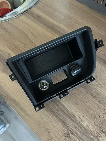 на понель: Сenter console Hyundai Б/у, Оригинал, Корея — 1