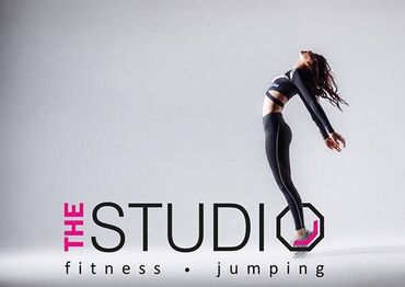 Графические дизайнеры: Графический дизайнер — 6