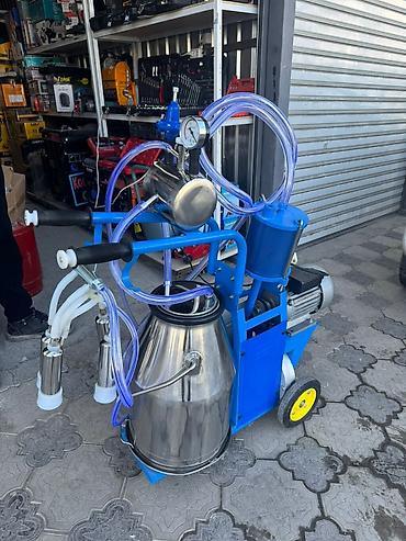 Товары и оборудование для с/х животных: Доильный аппарат на тележке для коров Описание: - Мобильная установка — 3