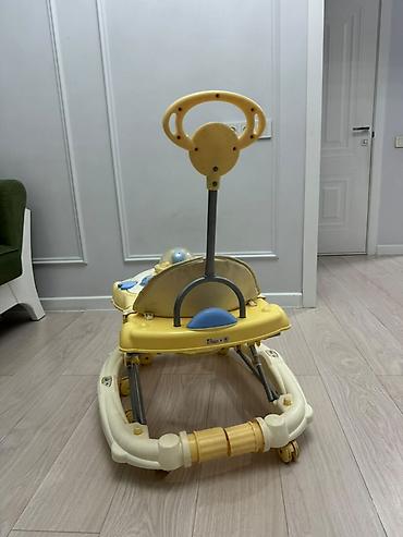 ходунки от chicco: Детские ходунки с игровой панелью и ручкой-толкателем. Б/у — 4