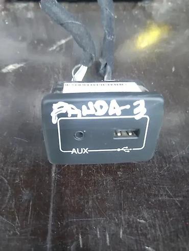 moze razmena: Fiat panda 3 AUX I USb. Fiat panda 3 AUX I USBOriginalni delovi Moguca — 2