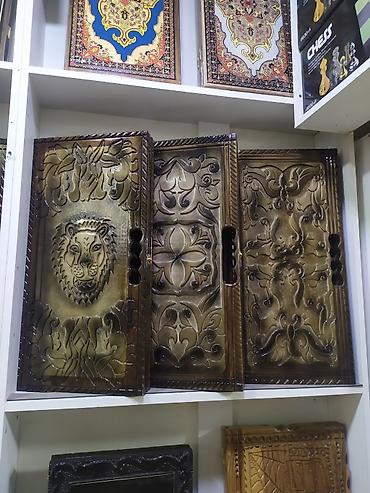 Nərdlər: Əl işı ilə oyma naxışlı taxta nərd/şahmat lövhələri.Daşı,Zəri və — 1