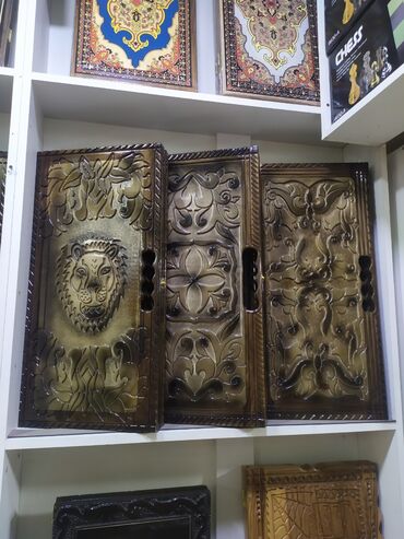 Nərdlər: Xalça naxışları və milli motivlərlə bəzədilmiş taxta nərd dəstləri - — 1