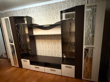 контейнер для инструмента: Продаю мебель