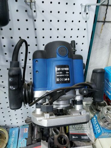 profil boru: Bu elektrik router ağac və müxtəlif materiallar üzərində dəqiq oyma və