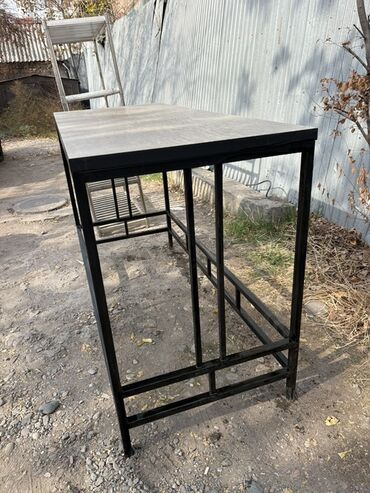 эпоксидные столы: Барный стол, стойка, Б/у, Железо