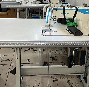 cesqa masin: Sənaye tikiş maşını – Jack F4 - Tək iynəli, düz tikiş (lockstitch) — 1