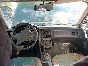opel astra gtc: Audi 80 (B4), седан, тёмно‑зелёный цвет. машина на разборе — 4