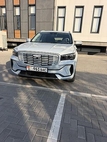 howo v7x: Geely Monjaro: 2022 г., 1.5 л, Автомат, Гибрид, Кроссовер — 1