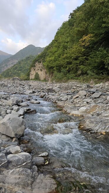 Asia: 7 sot torpaqda 3 otaqli ev Yasayis ucun her bir serait vardir Qaz su