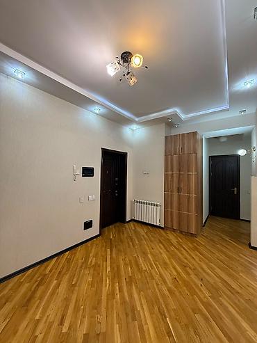 Новостройка: 🏠 TƏCİLİ SATILIR — ƏLİM YANDIDA! 🔥 📍 Xəzərin Kruqunda, Araz Marketin — 5