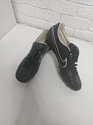 nike: Retro nike tiempo,коажнные,черные 
5000 сом 
торг имеется — 2