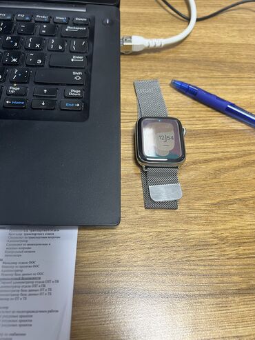 электронные часы: Apple Watch 5 серия.Стальной корпус.смотрится очень богато и красиво
