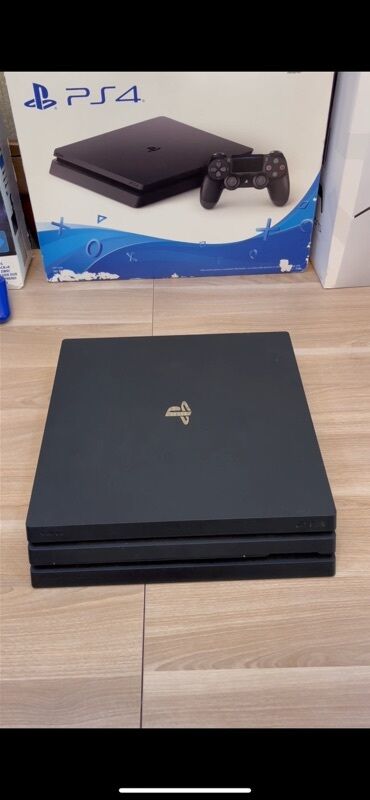 playstation 4 kiraye: Sony PlayStation 4 Pro praşifkalı madel oyun konsolu, dörd nüvəli
