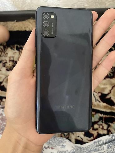 android auto: Смартфон Samsung (серия Galaxy A) в черном цвете. Ключевые — 4