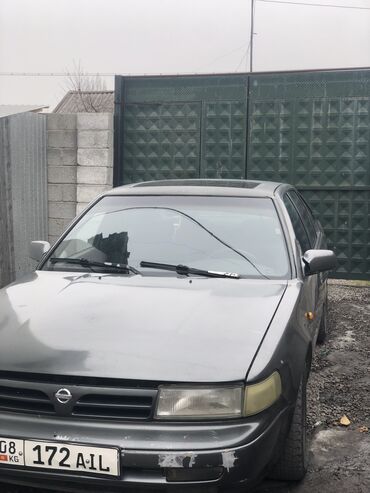 Nissan: Nissan Maxima: 1989 г., 3 л, Механика, Бензин, Седан