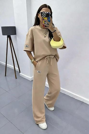 Kompleti: Kompleti
Cena 3600
Uni vel.
V30 — 8