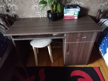 туалетный столик белый: Yazı masası
Yaxşı vəziyyətdədir