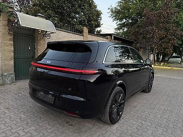 Продажа авто: Lixiang L7: 2023 г., 1.5 л, Автомат, Электромобиль, Кроссовер — 6