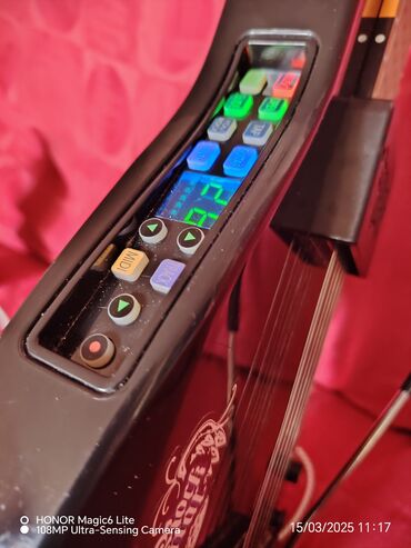 Gitare: Original svetski poznati jedinstveni brend za (elektricnu kompjutersku — 5