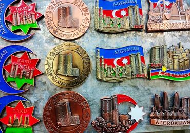sədərək ticarət mərkəzi velosiped: Bakı şəhərinin görməli yerlərini əks etdirən müxtəlif formalı və
