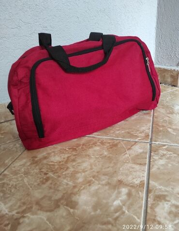 Handbags: Rucna torba 52x37cm,super stanje I model