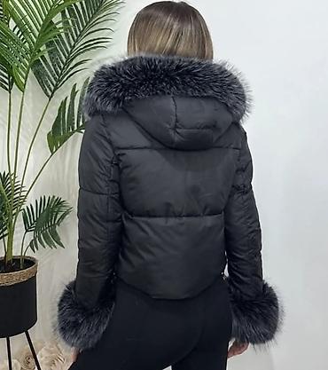 Zimske jakne: Ženska kratka štepana jakna sa kapuljačom. Ovaj model jakne ima — 5