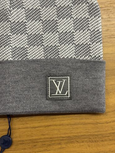 Шапки: Шапки от LV Все бирки и логотипы присутствуют ✅ ЦЕНА ОКОНЧАТЕЛЬНАЯ — 4