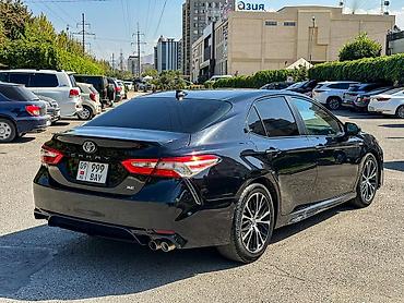 на тайоту: Toyota Camry: 2018 г., 2.5 л, Автомат, Бензин, Седан — 5