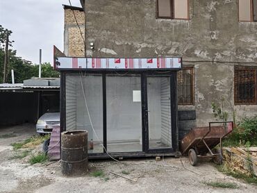 павильоны на продажу: Торговый павильон черного цвета, предназначенный для розничной