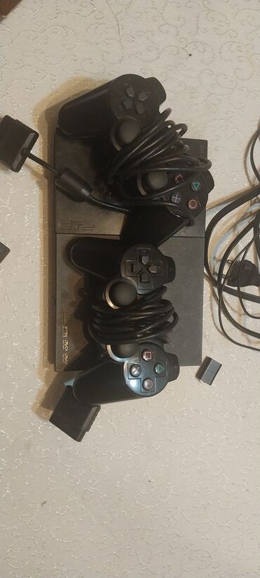 PS2 & PS1 (Sony PlayStation 2 & 1): Ps2 slim yaxşö veziyyetdedi 2 dualshock orginal 8mb memory kart 128 gb