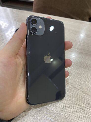 Apple iPhone: IPhone 11, Б/у, 128 ГБ, Черный, Защитное стекло, Чехол, 76 %