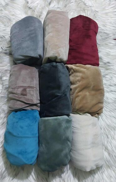 Prekrivači za nameštaj: 🍃Navlake za stolice🍃 🍃Paket sadrži 6 komada 🍃Materijal-pliš 🍃Cena-3000 — 11