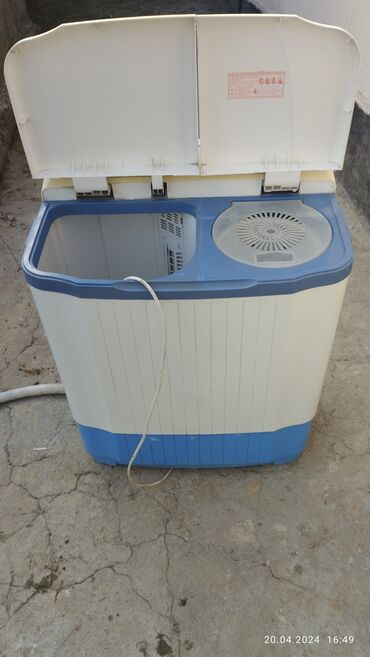 установка стиральной машинки: Стиральная машина Б/у, Полуавтоматическая, До 5 кг, Компактная