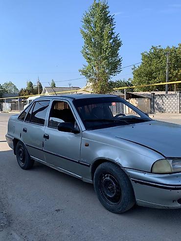 Daewoo Nexia: 2006 г., 1.5 л, Механика, Бензин, Седан