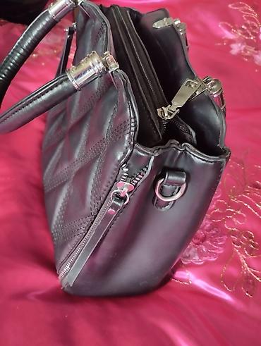 Çanta və çexollar: Qadın çantaları dəsti - Böyük çiyin çantası: qara rəngdə, yumşaq dəri — 8