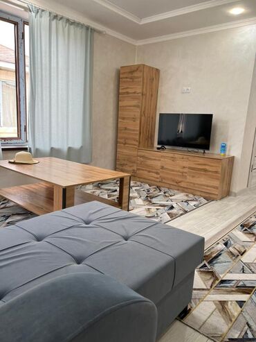 квартира с подселением аламедин 1: 72 м², 3 комнаты, Свежий ремонт С мебелью, Кухонная мебель