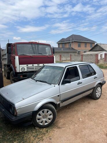 купить двигатель гольф 2 1.8 бензин: Серебристый хэтчбек Volkswagen Golf третьего поколения, известный