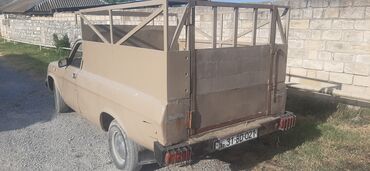 Yük maşınları: Yük daşıma üçün kiçik pikap avtomobil - Kuzov: Tam metal yanlar və — 6